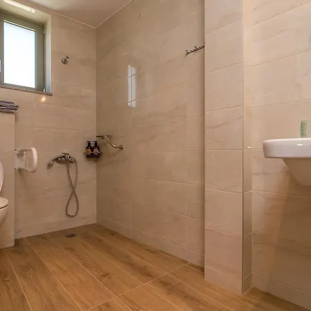 Evriali Comfort Living Palaiochora