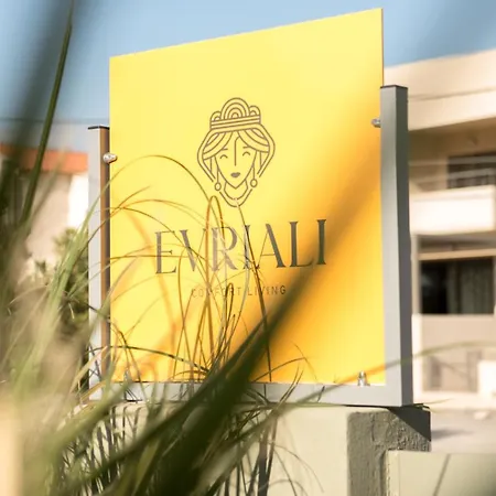Evriali Comfort Living Apartahotel